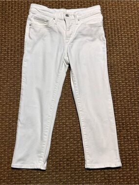 Levi's White Shaping Skinny Capri Pants